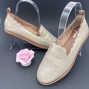 Ellen Degeneres Metallic Cream Women's Loafers